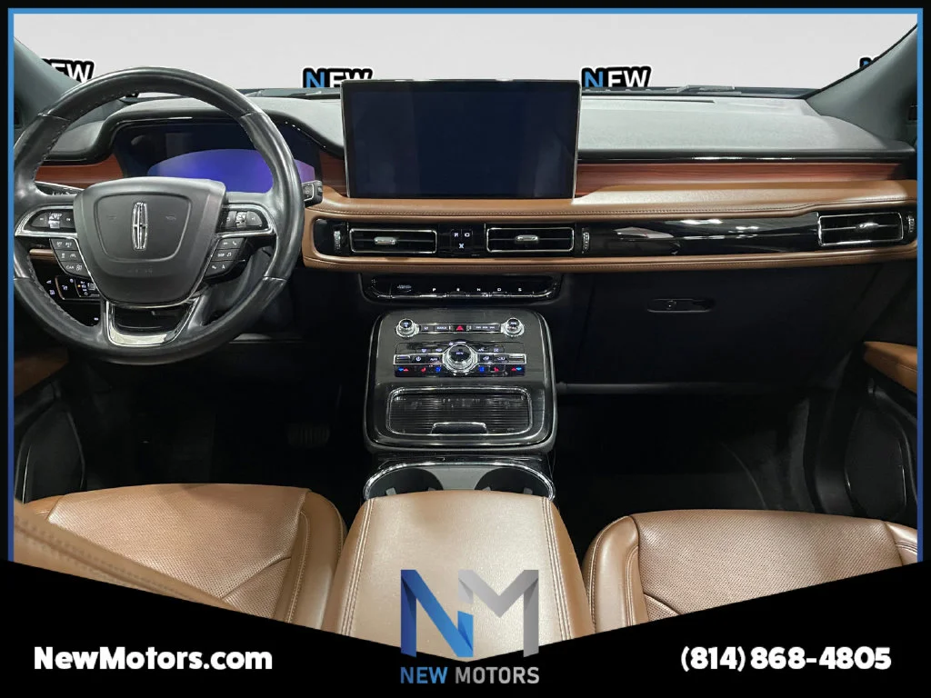 Used 2022 Black Metallic Lincoln Reserve image 10