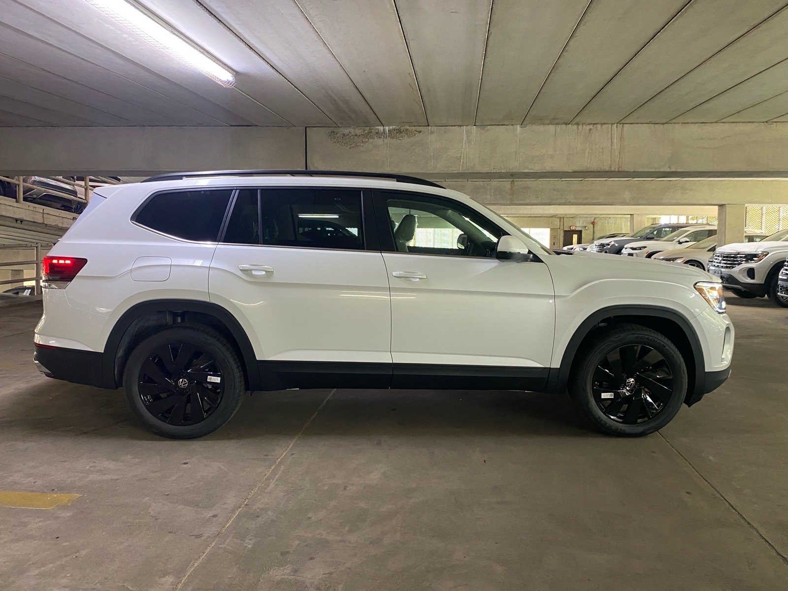 New 2026 White Volkswagen 2.0T SE w/Technology image 2