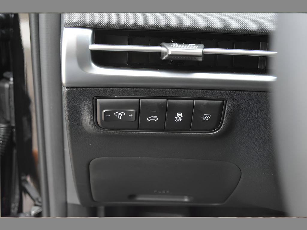 2025 Hyundai Santa Cruz Limited - Photo 22