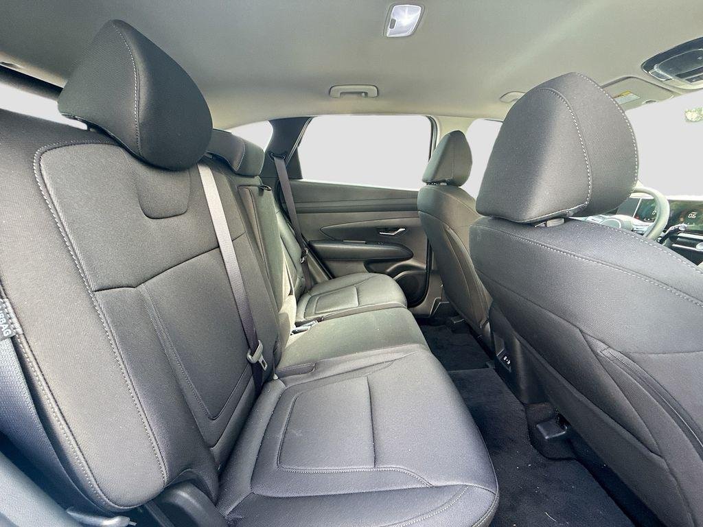 2025 Hyundai Tucson SE - Photo 19