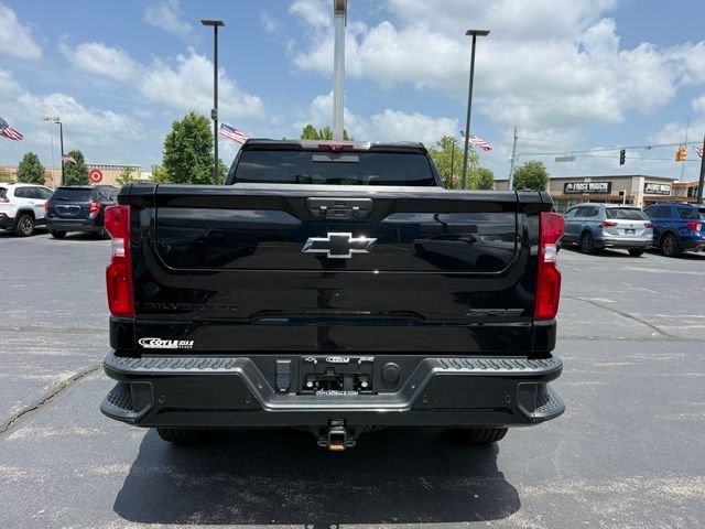 Used 2024 Black Chevrolet ZR2 image 5
