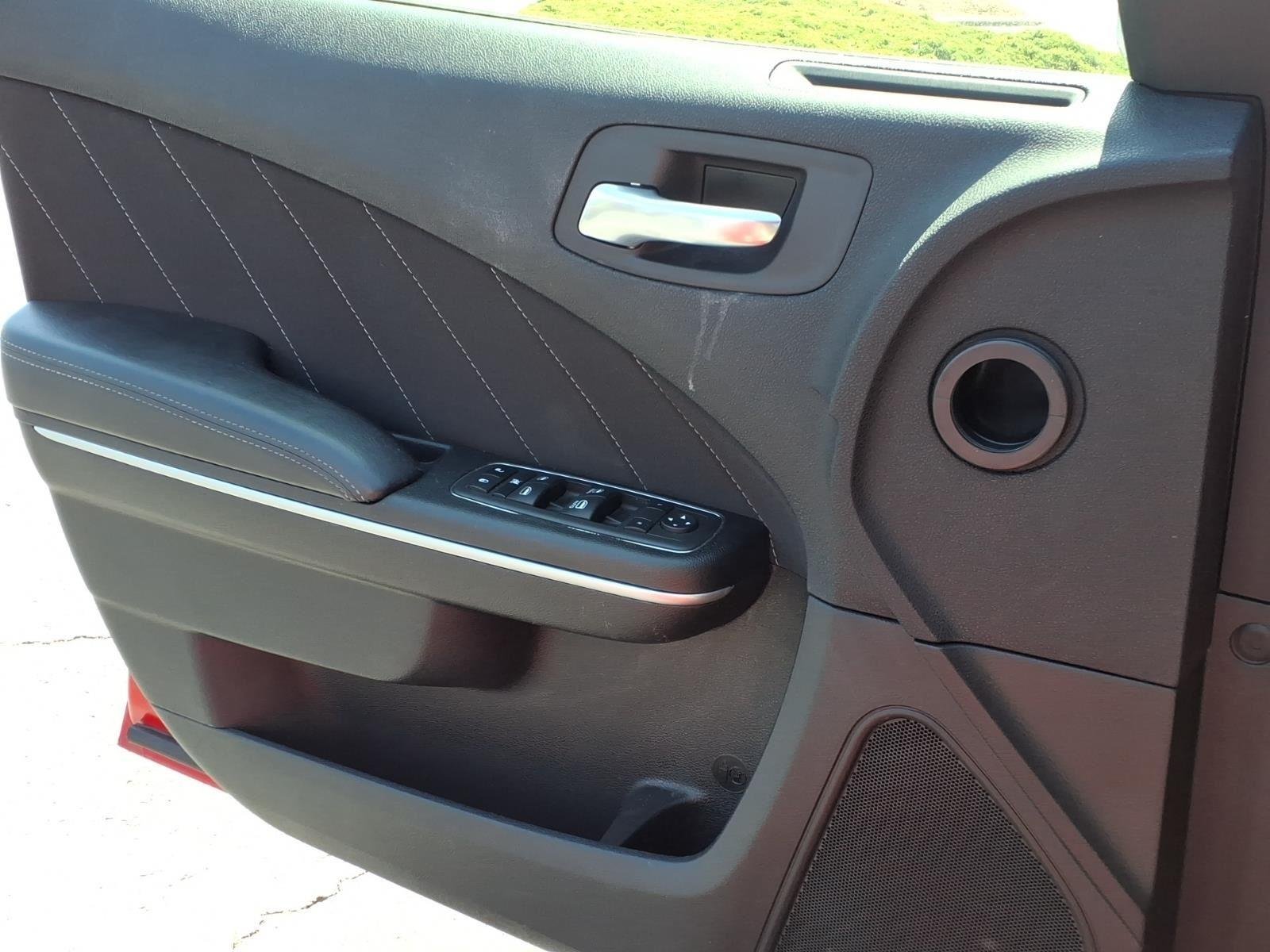 Used 2022 Torred Clearcoat Dodge SXT image 26
