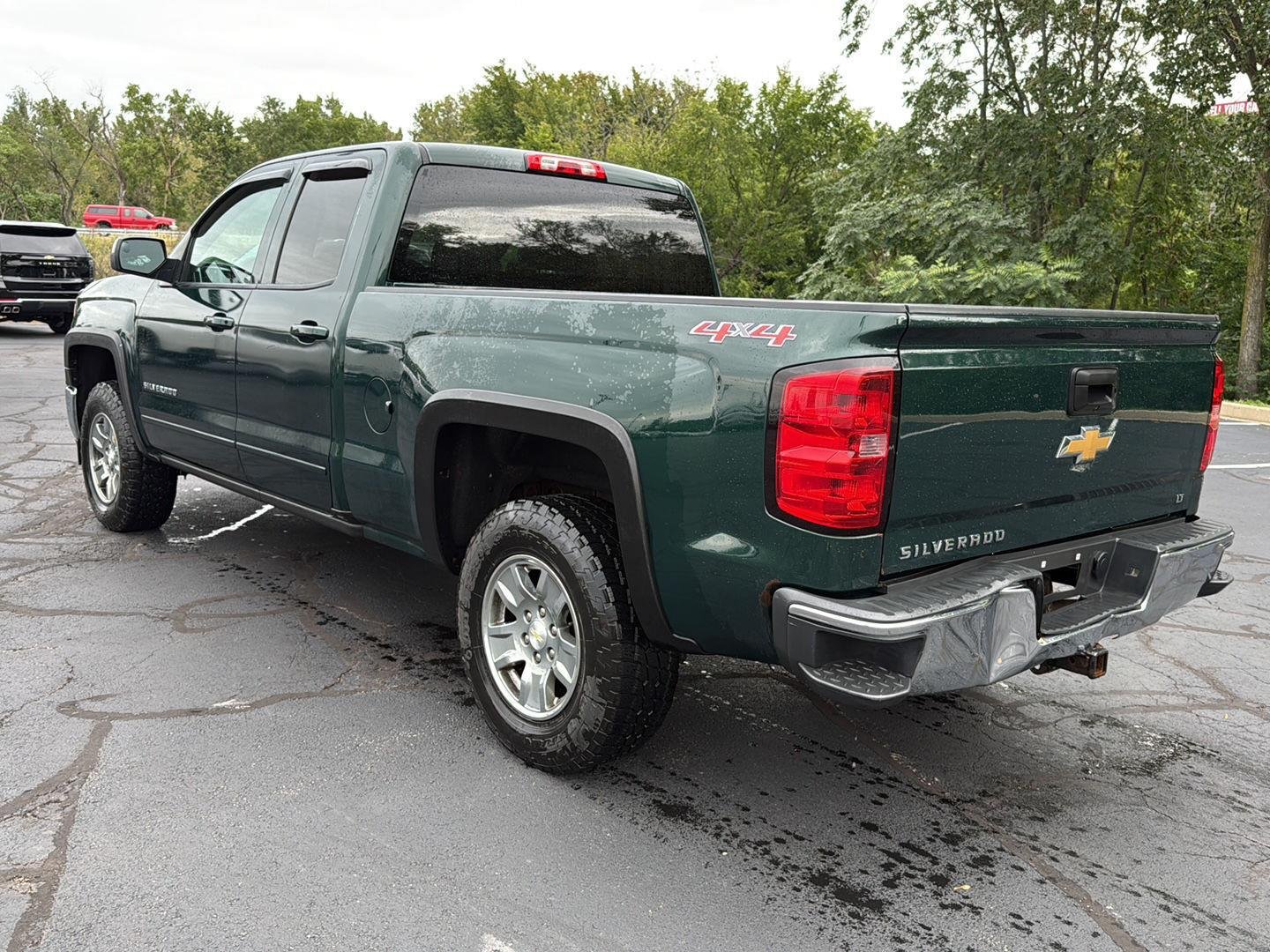 Used 2015 RAINFOREST GREEN METALLIC Chevrolet LT image 3