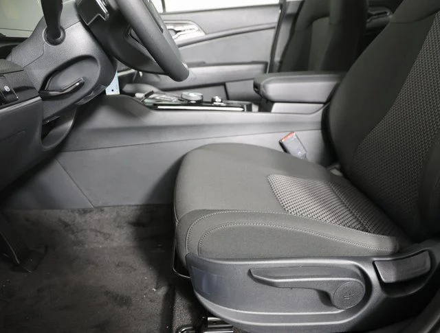 2025 Kia Sportage LX Hybrid - Photo 12