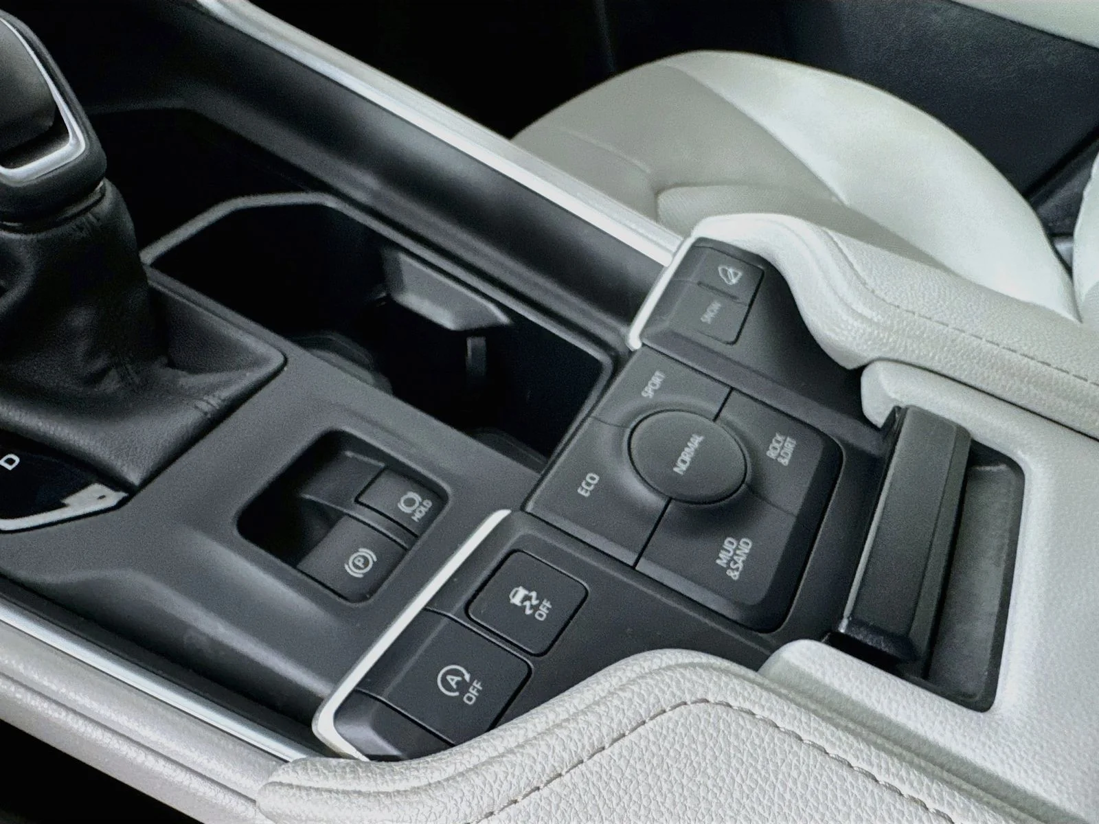 Certified Used 2024 Black Toyota XLE image 23