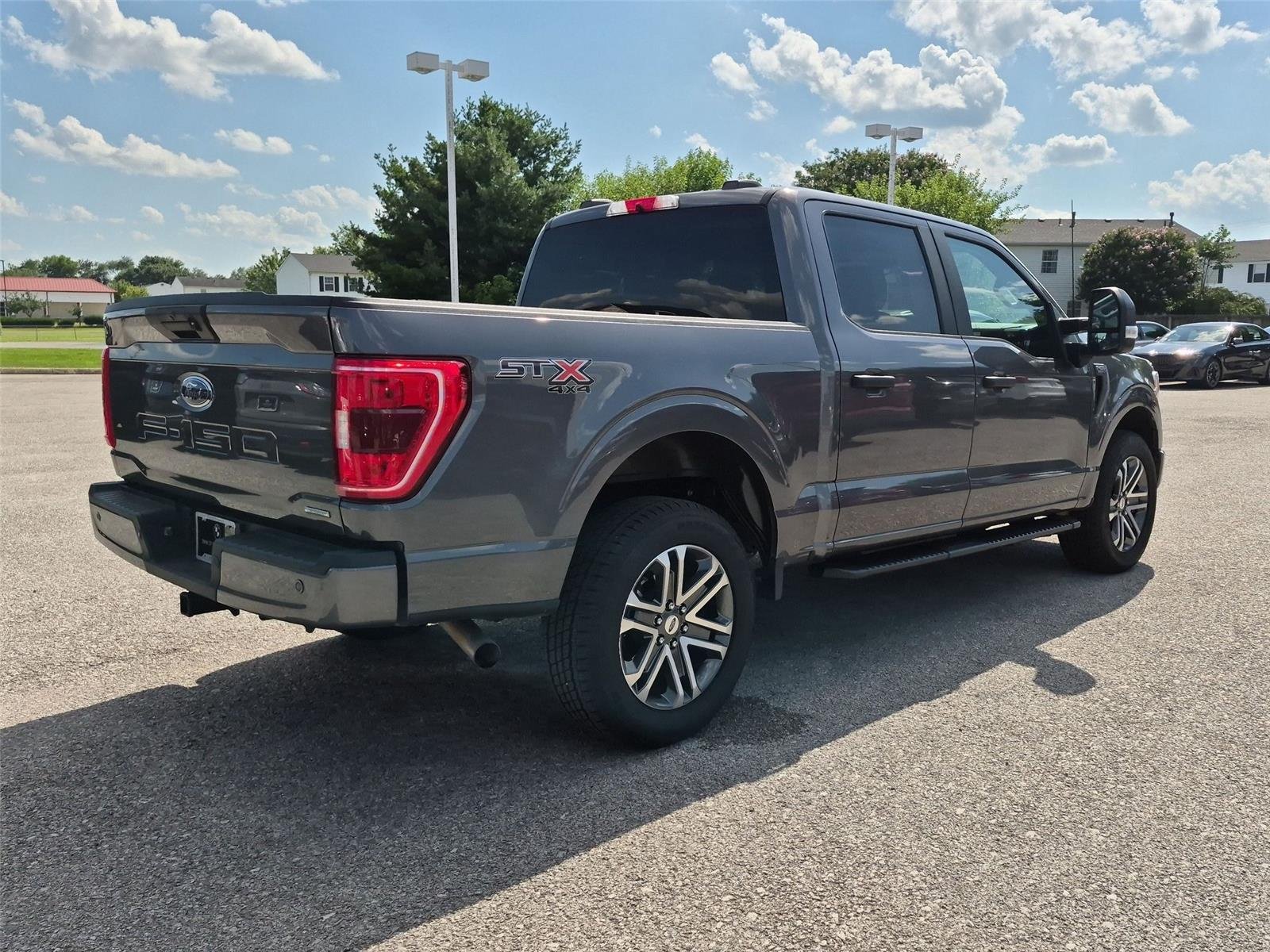 Used 2022 Carbonized Gray Metallic Ford XL image 4
