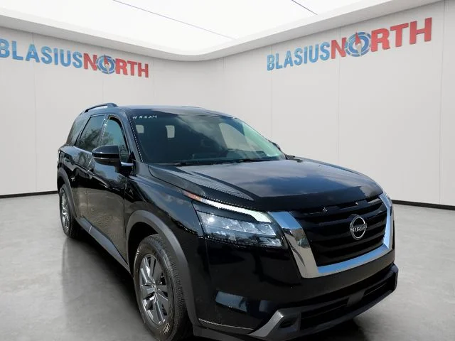 Used 2023 Black Nissan SV image 3
