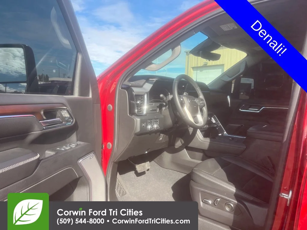 Used 2024 Volcanic Red GMC Denali image 4