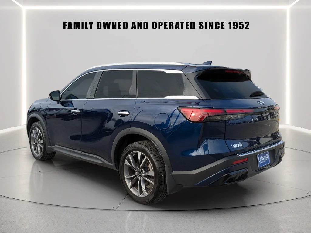 Used 2023 Blue INFINITI LUXE image 4