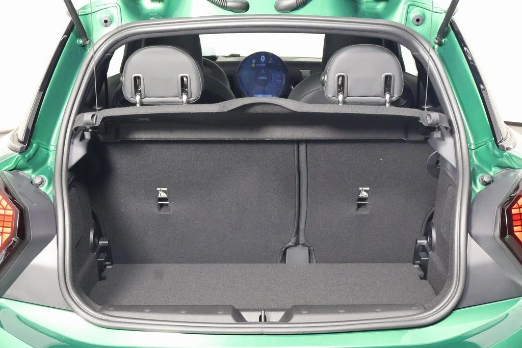 New 2026 British Racing Green MINI Signature Plus image 8