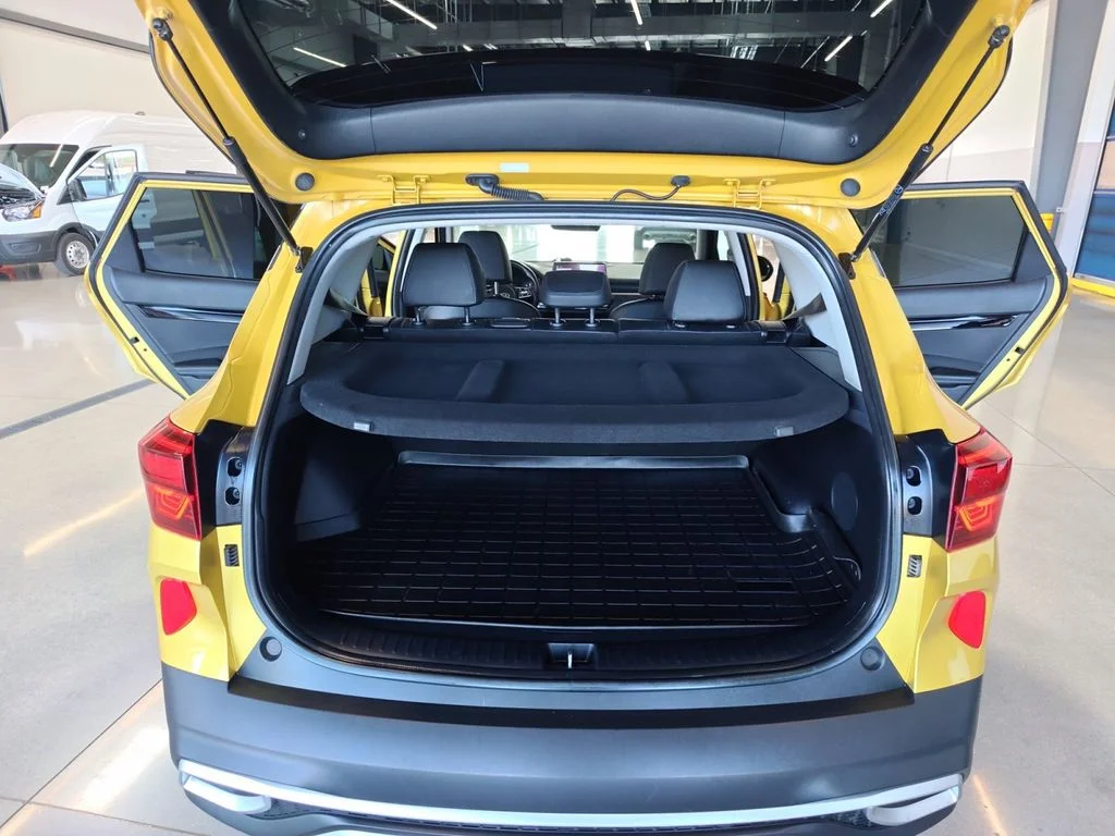 Used 2021 Yellow Kia SX image 23