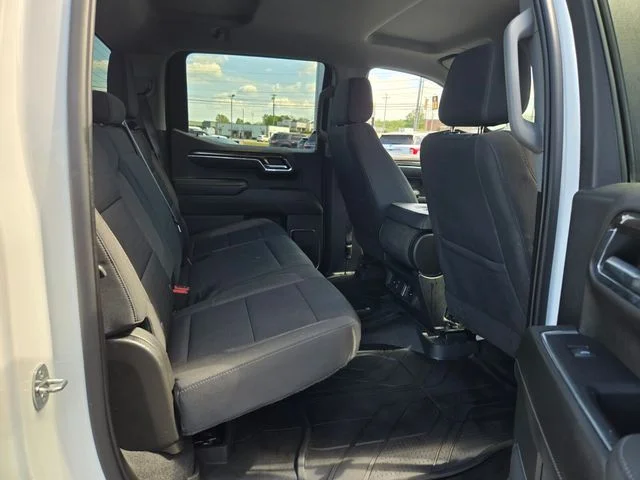 Used 2022 White Chevrolet LT image 18