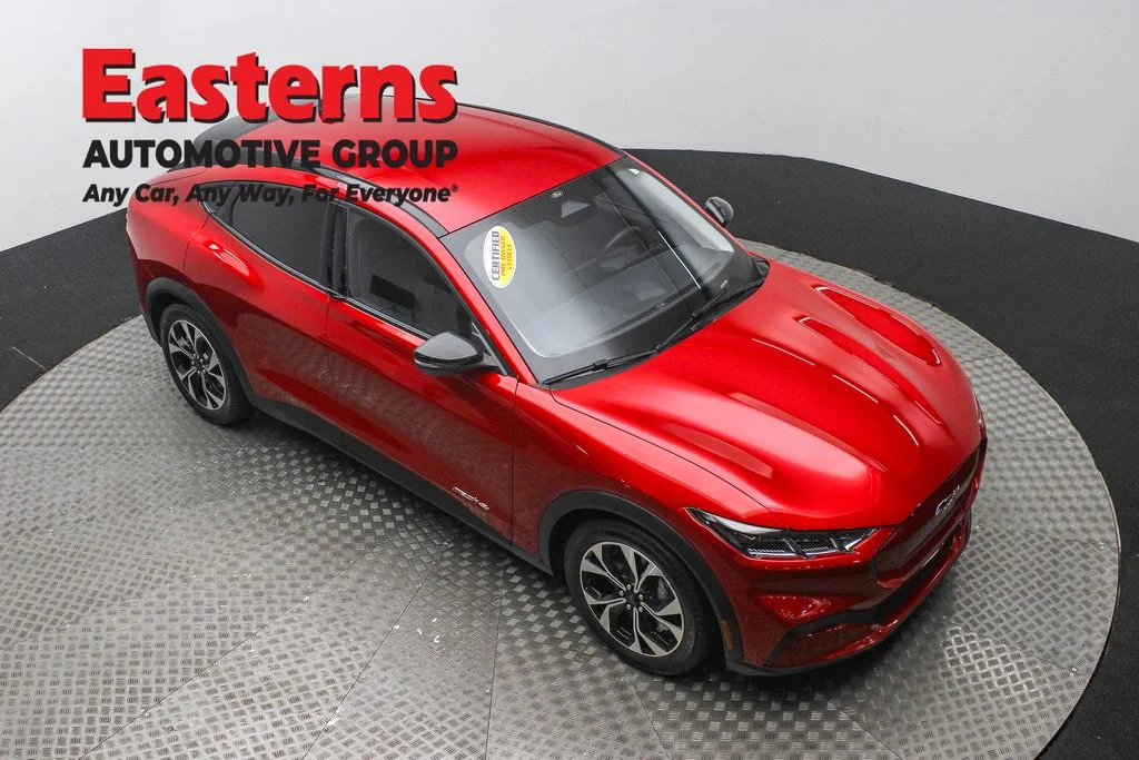 Used 2024 Red Ford Select image 3