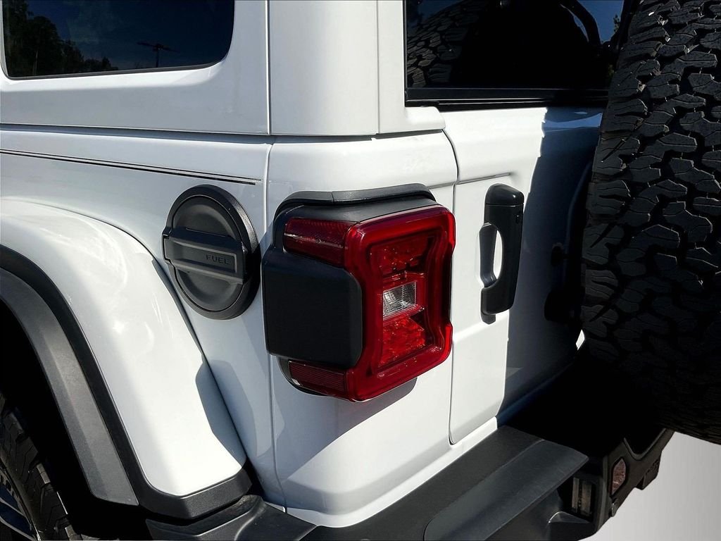 Used 2024 Bright White Clearcoat Jeep Rubicon 392 image 25