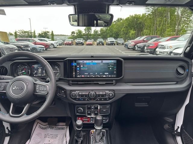 Used 2024 White Jeep Rubicon 4xe image 27
