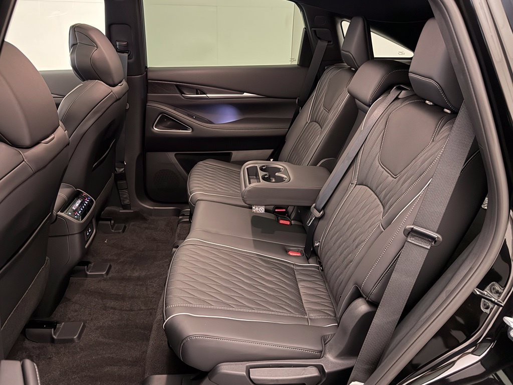 New 2027 MINERAL BLACK INFINITI Autograph AWD image 18