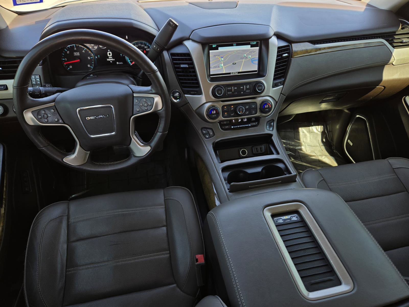 Used 2017 White Frost Tricoat GMC Denali image 39