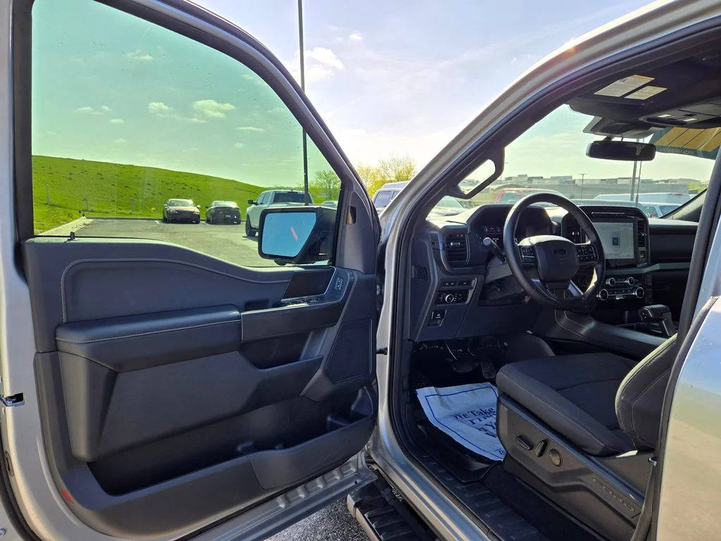 Used 2024 Silver Ford XLT image 14