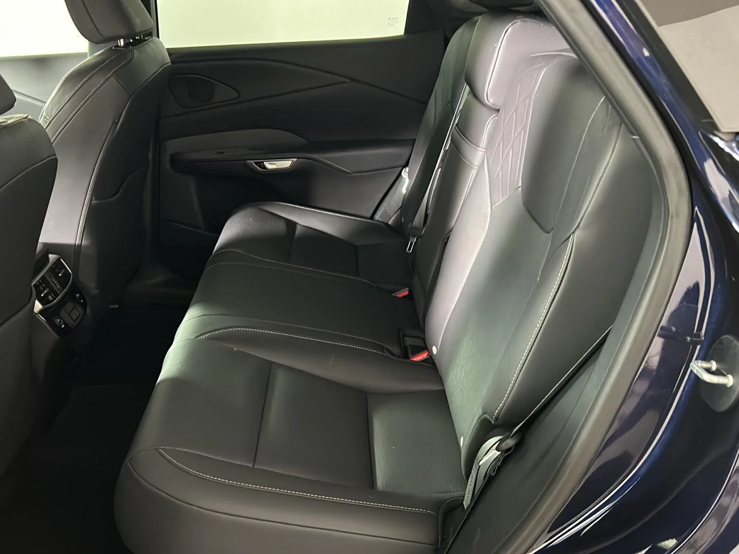 Used 2025 Nightfall Mica Lexus RX 350h Premium Plus image 18
