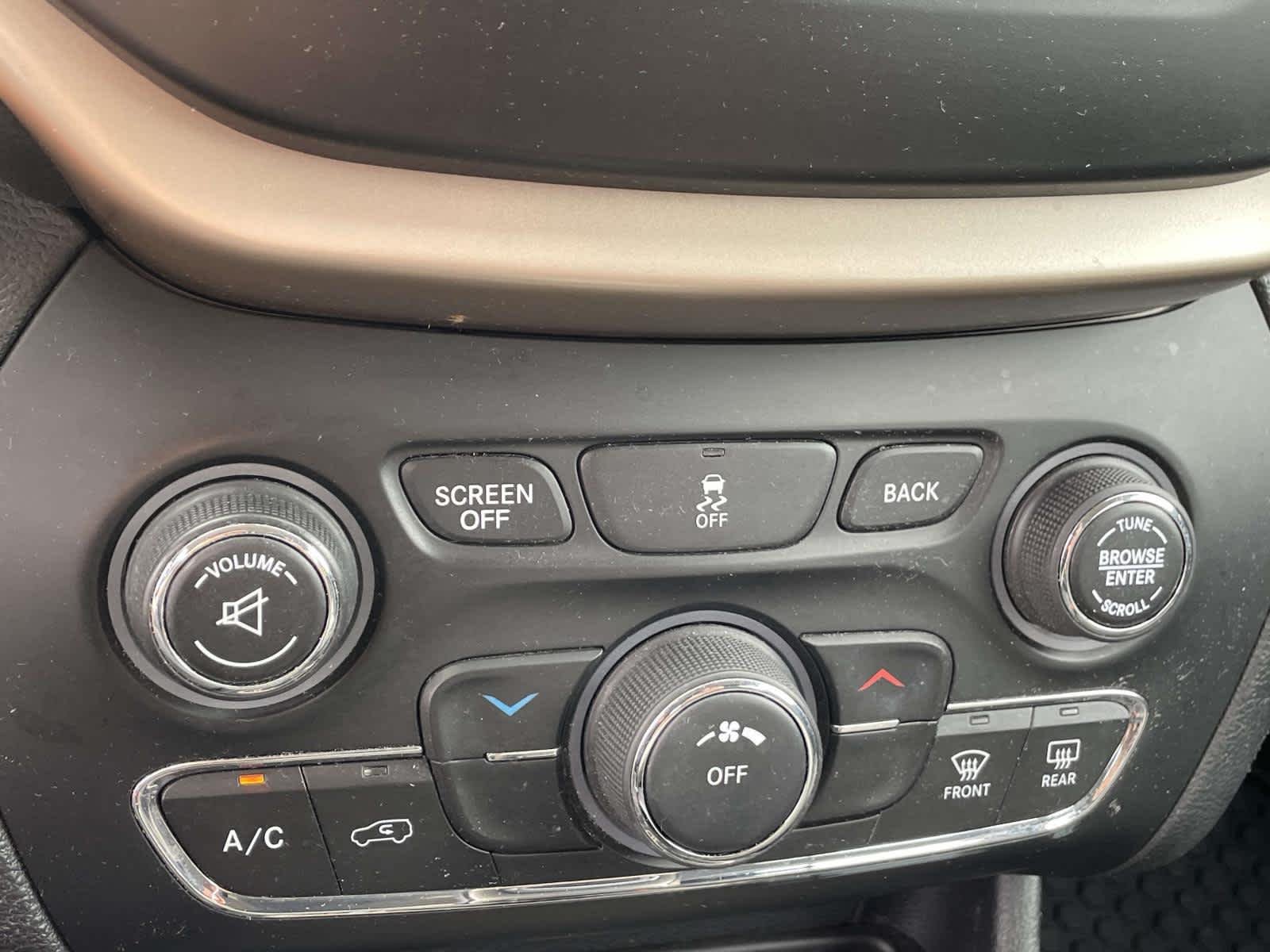 Used 2016 Bright White Clearcoat Jeep Sport image 36