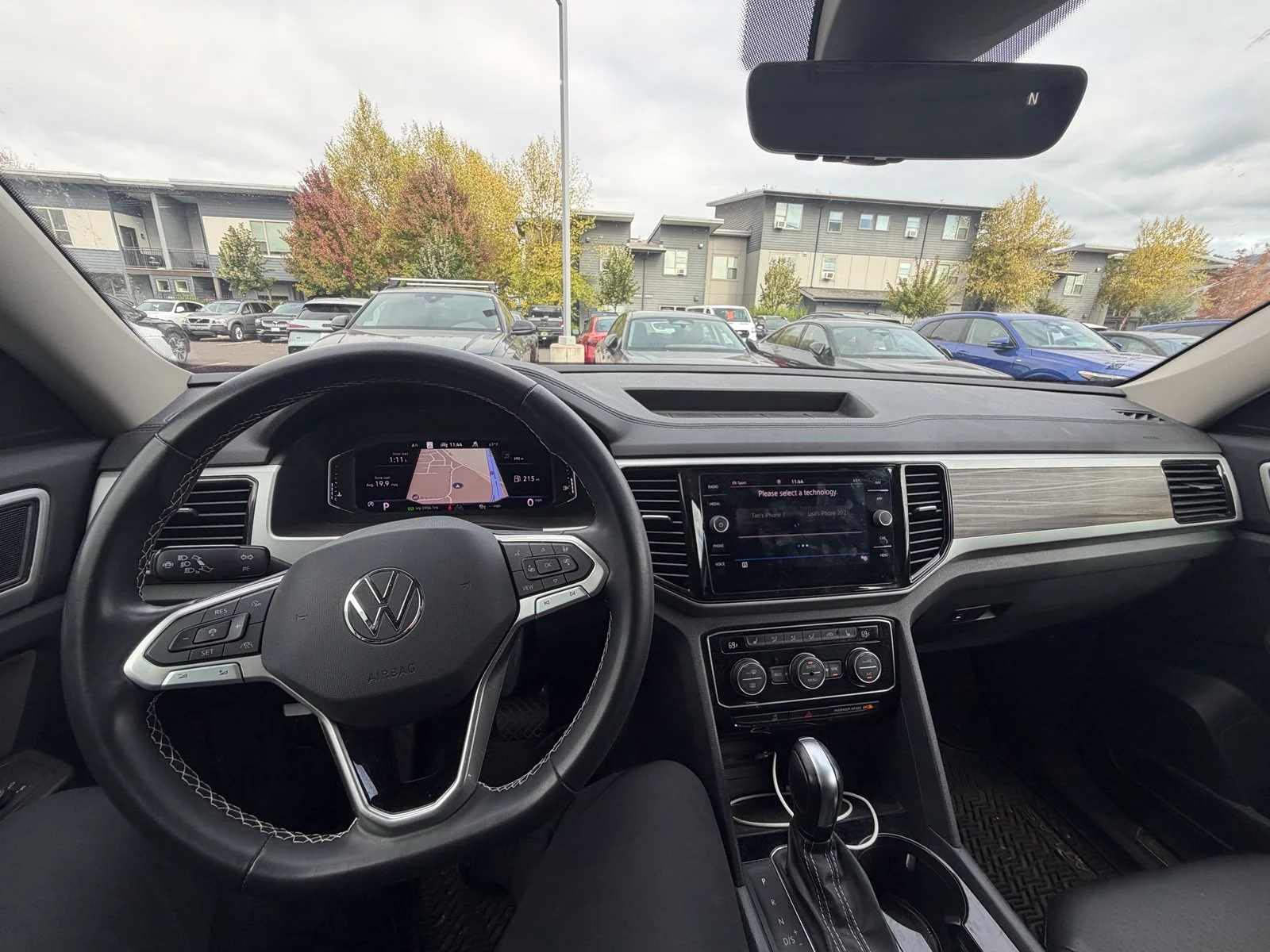 Used 2023  Volkswagen SEL image 12