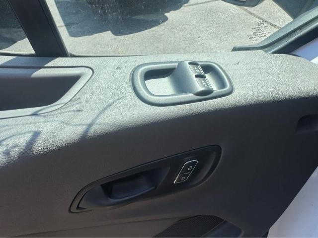New 2026 Oxford White Ford Cutaway image 15