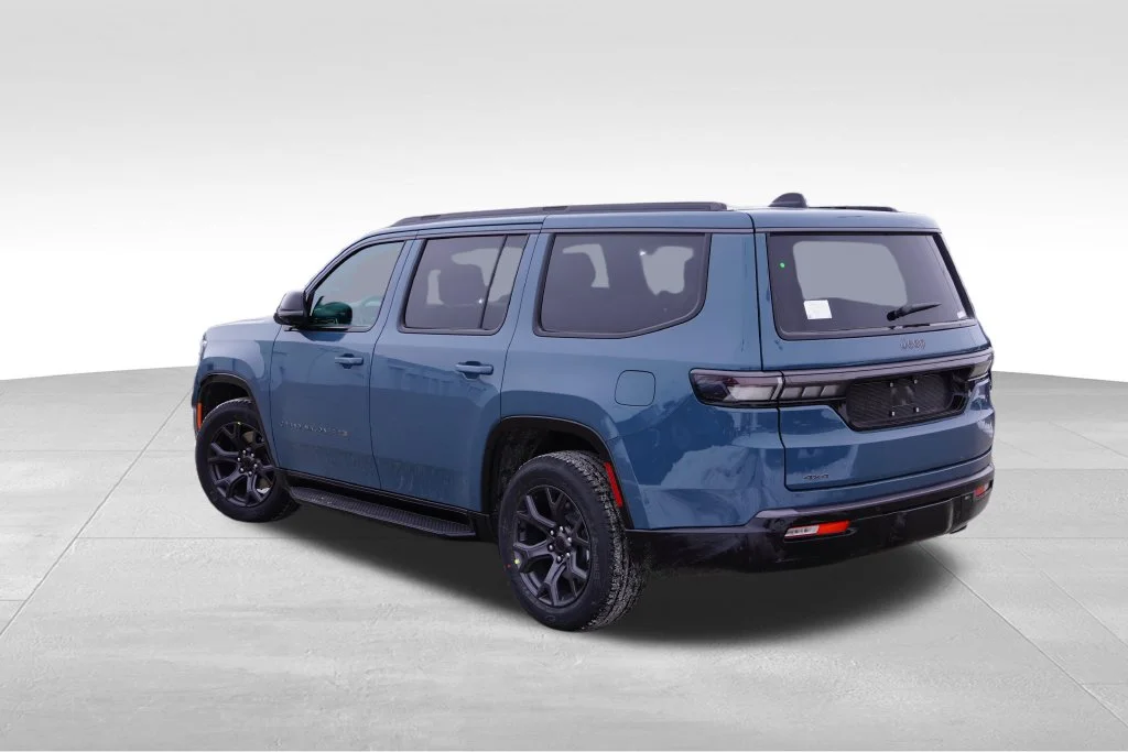 New 2026 Steel Blue Exterior Paint Jeep Limited Altitude image 5