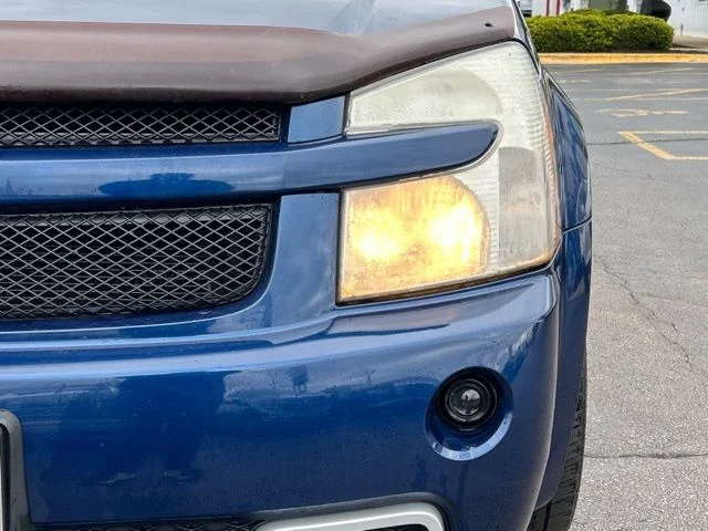 Used 2008 Blue Chevrolet Sport image 3