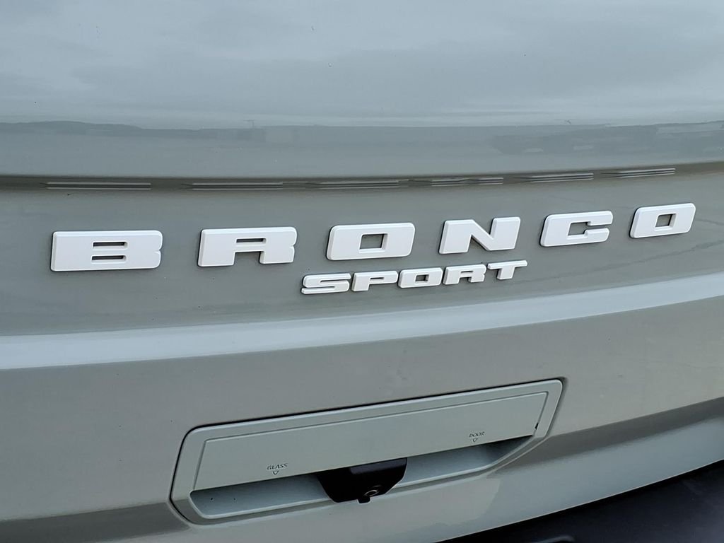 Used 2022 Green Ford Badlands image 11