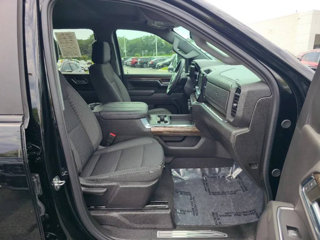 2024 Chevrolet Silverado 3500HD LT - Photo 27