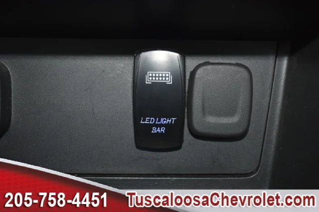 Used 2022 BLACK Chevrolet 4WD LT image 38