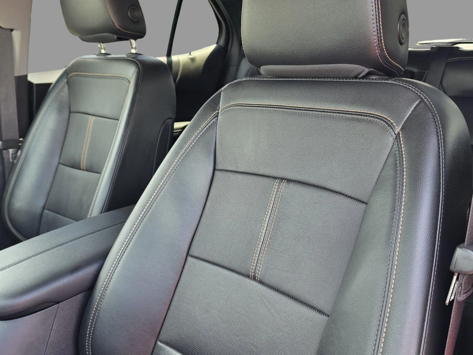 Used 2023 Sterling Gray Metallic Chevrolet Premier image 22