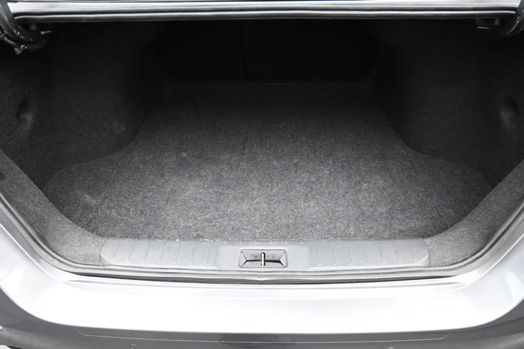 Used 2023 Gray Nissan SV image 14