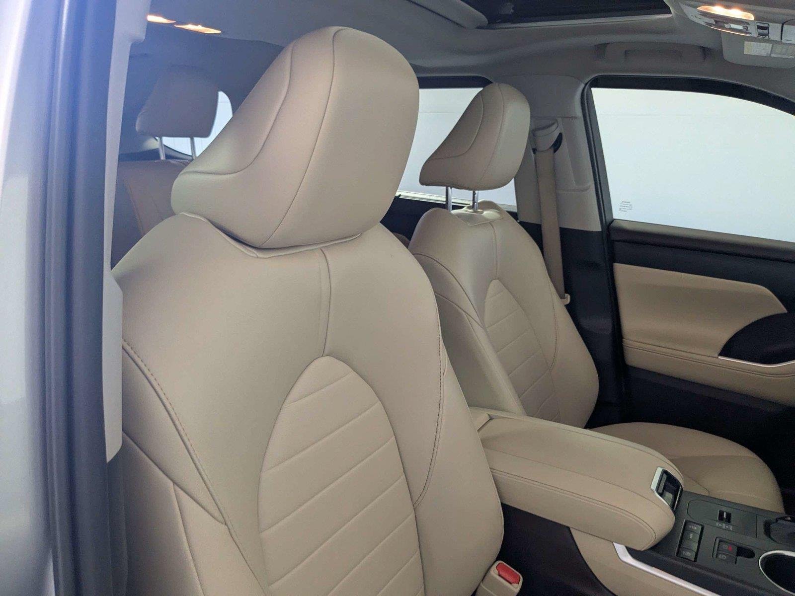 Used 2021 Celestial Silver Metallic TOYOTA XLE image 35