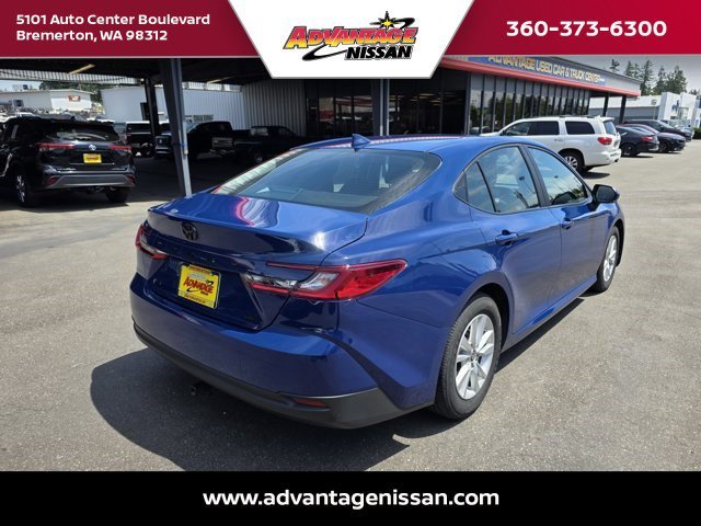 2024 Toyota Camry SE - Photo 6