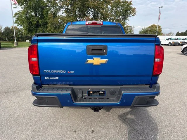Used 2020 Blue Metallic Chevrolet Z71 image 22