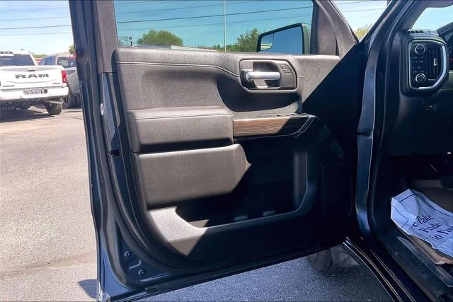 Used 2021 Gray Chevrolet LT image 18