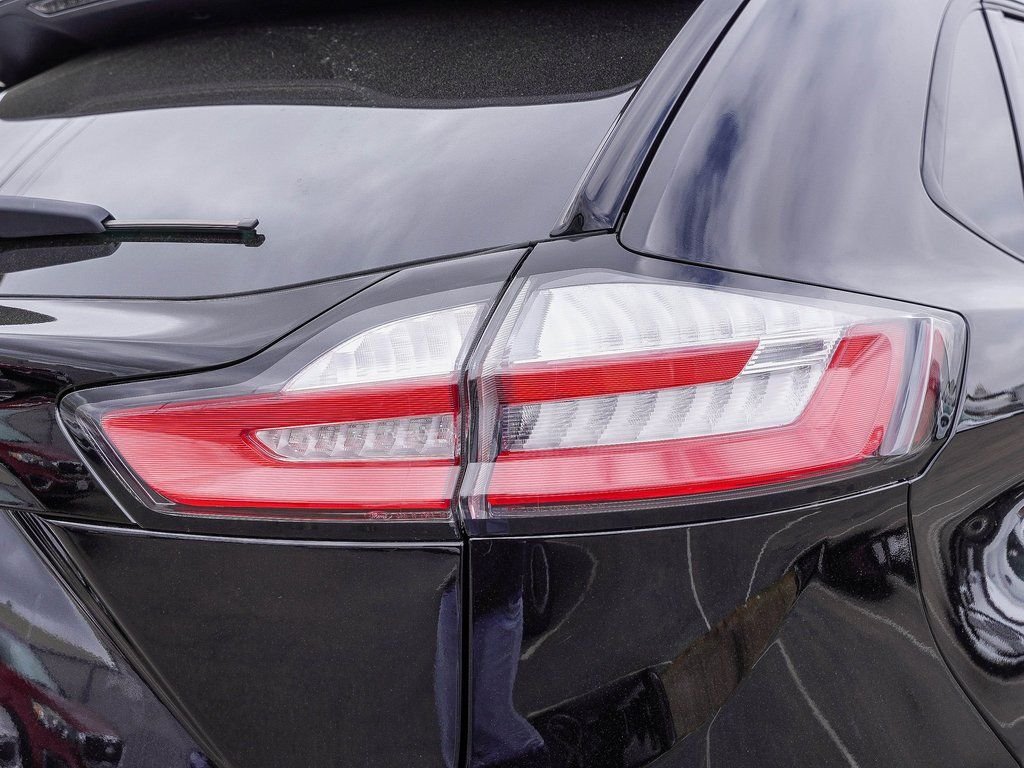New 2024 Agate Black Metallic Ford SE image 9