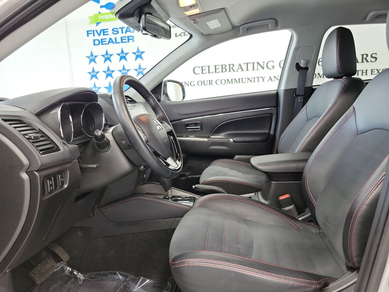 Used 2024 Silver Mitsubishi 2.0 SE image 8
