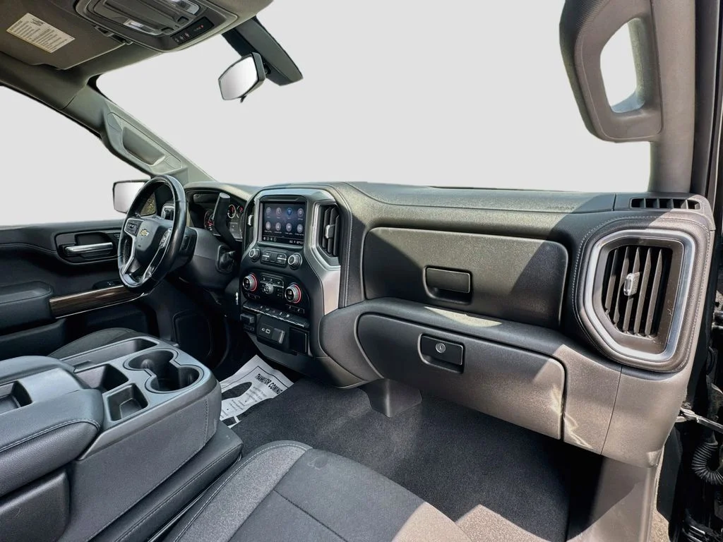 Used 2020 Black Chevrolet LT image 35