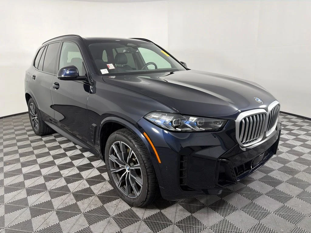Certified Used 2026 Carbon Black Metallic BMW xDrive40i image 3
