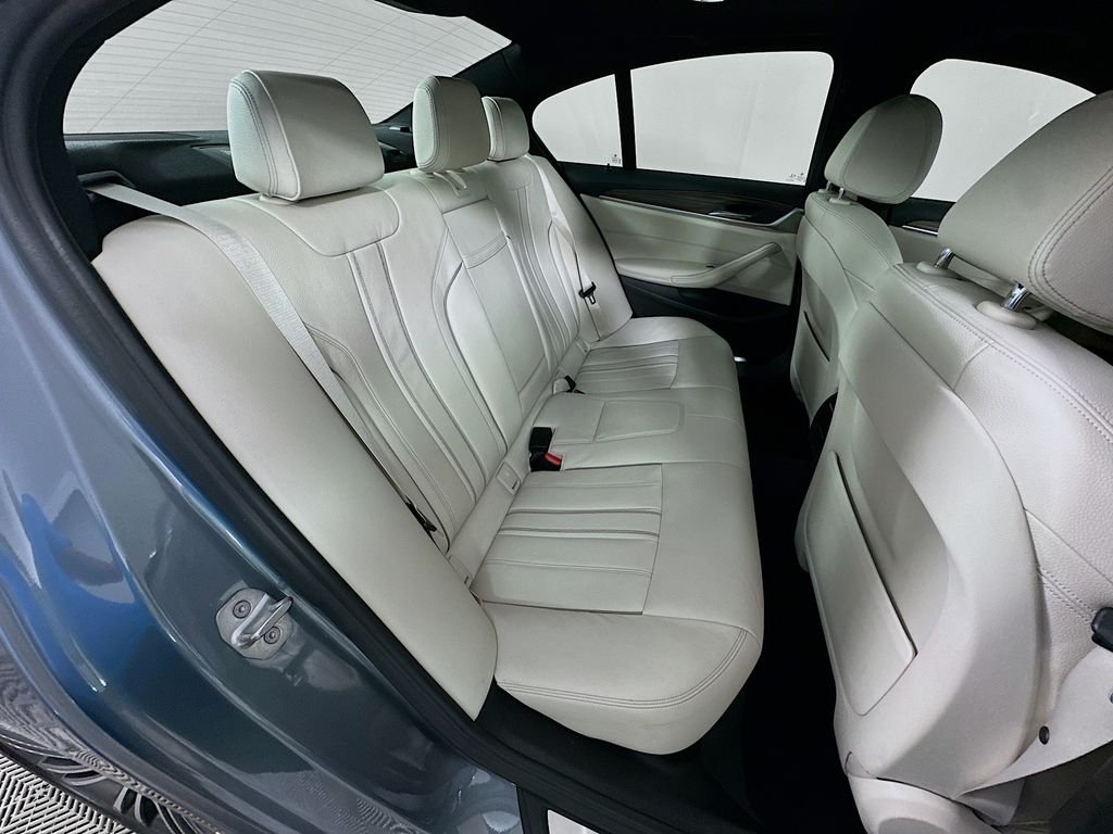 Used 2019 Bluestone Metallic BMW 530i image 28