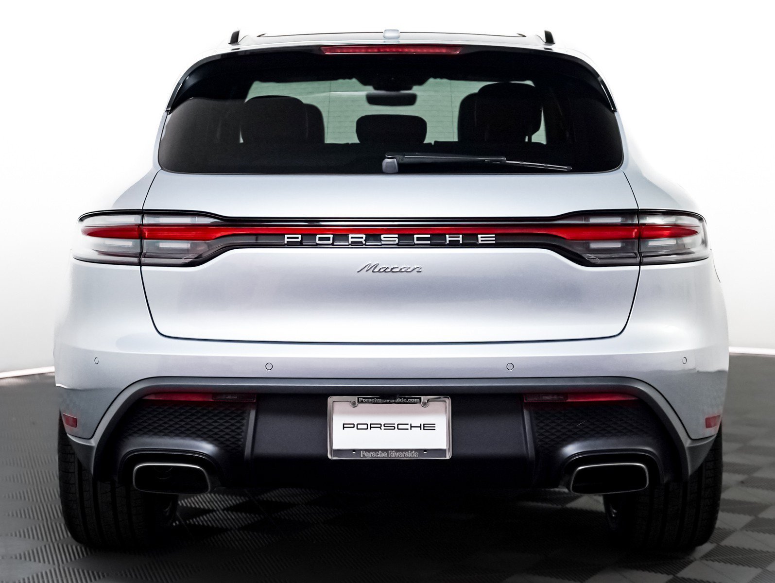 New 2026 DOLOMITE SILVER Porsche  image 9