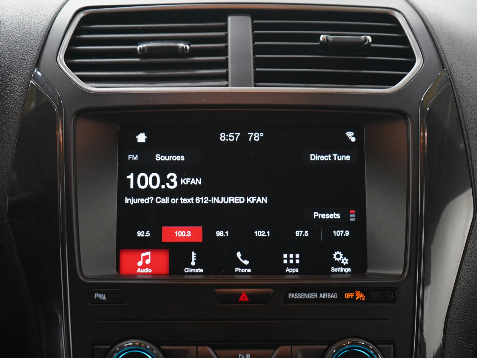 Used 2018 Magnetic Metallic Ford XLT image 15