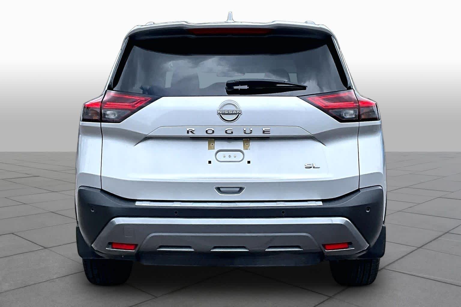 Used 2022 BRILLIANT SILVE Nissan SL image 5