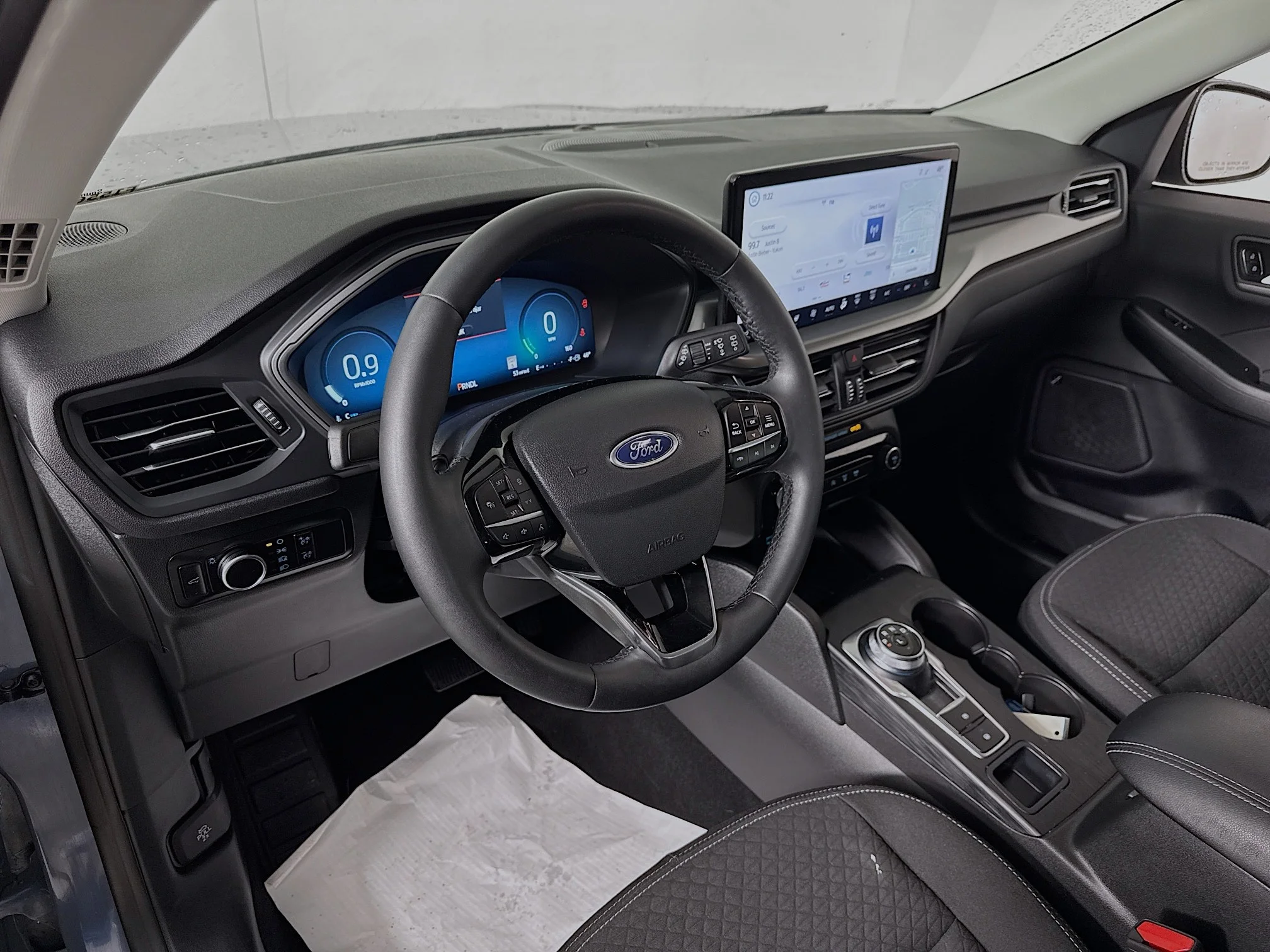 Used 2023 Vapor Blue Metallic Ford Active image 9