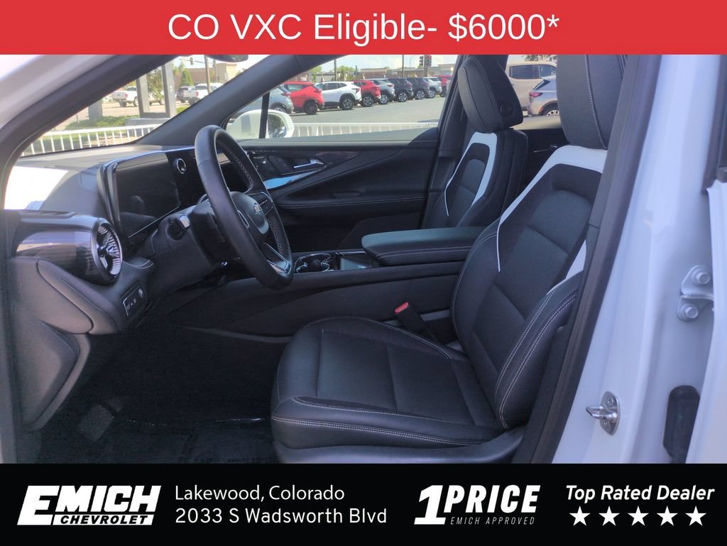Used 2024 Summit White Chevrolet LT image 9