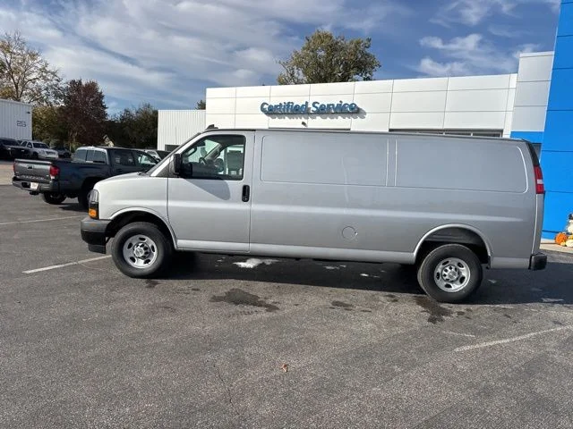 Used 2025 Silver Chevrolet Work Van image 5