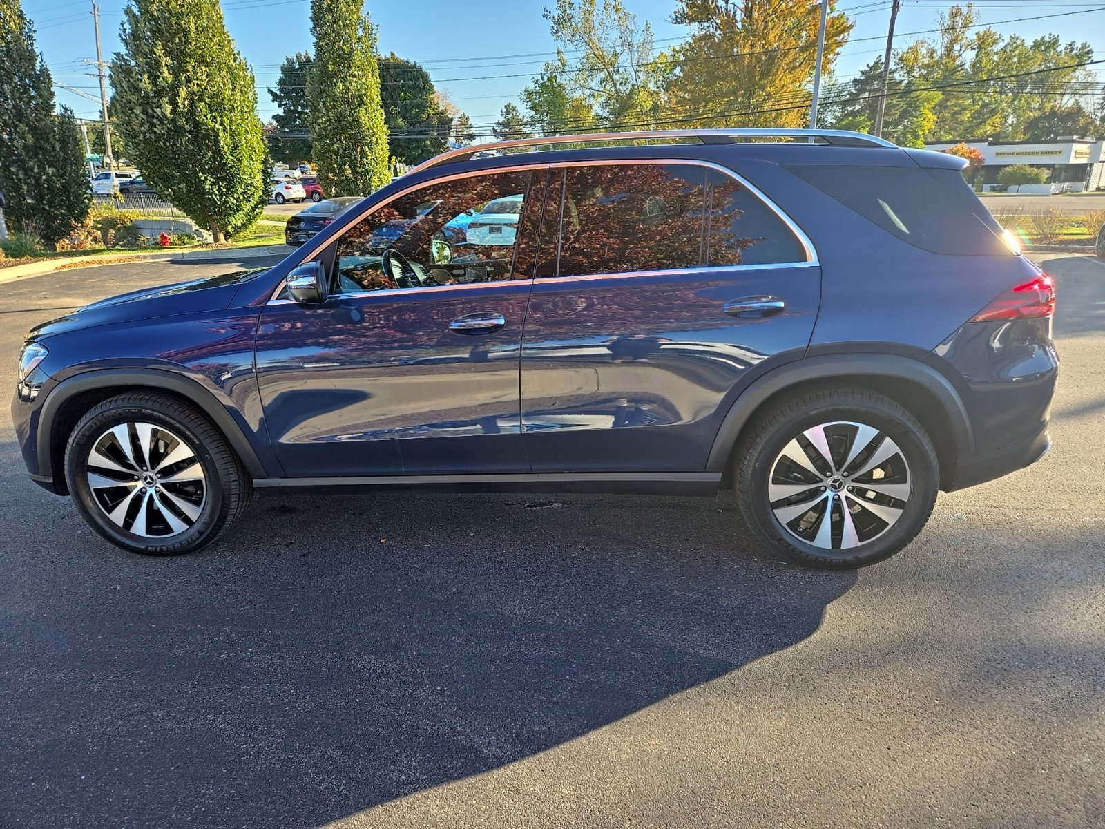 Certified Used 2026  Mercedes-Benz GLE 350 image 2