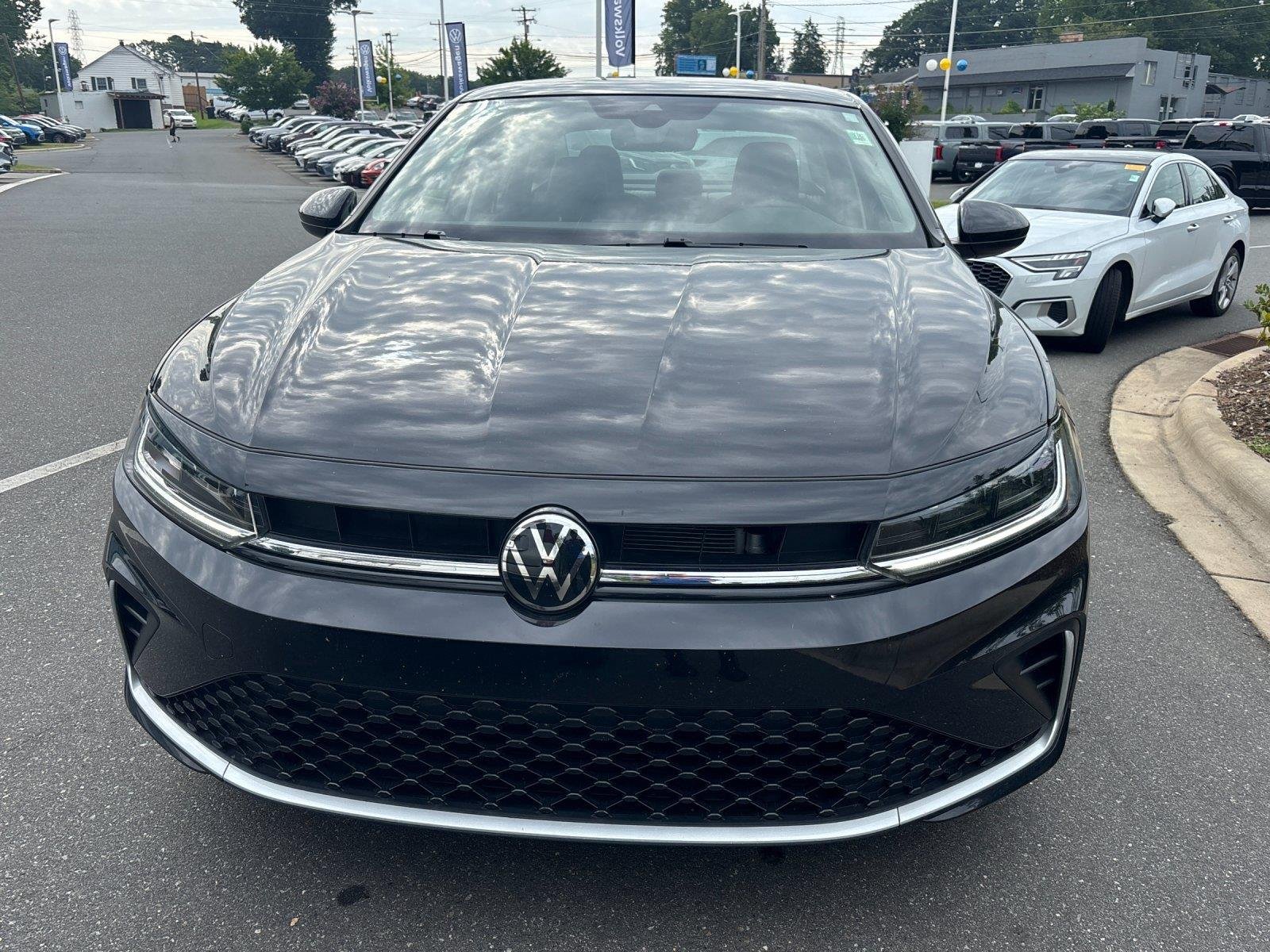 Used 2026 Deep Black Pearl Volkswagen SE image 8